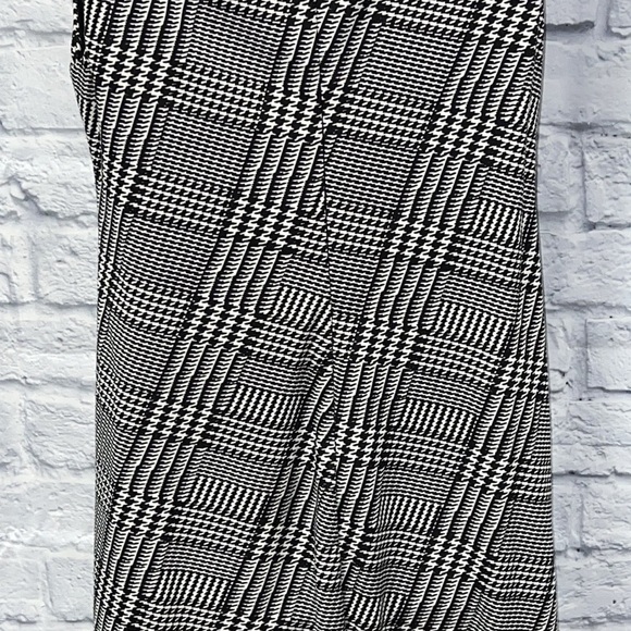 Carmen Marc Valvo Black & White Houndstooth Knit Midi Dress Sleeveless - Picture 5 of 13